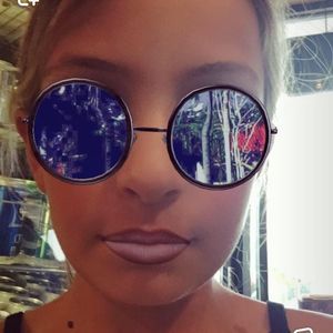 Meet your Posher, Angelica